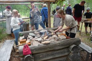 Det visades upp smide på vikingavis.