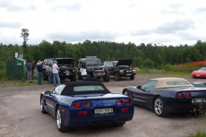 Magnus Nissan Patrol, Kalles Jeep Rubicon, Rexefjords Jeep Cherokee fixade körningen.