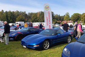 Benny och Anita med blå Grand Sport, Inger och Håkan kom i sin C5:a.