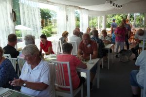 Vi hade superfint väder hela tiden, varmt i lunchrummet.