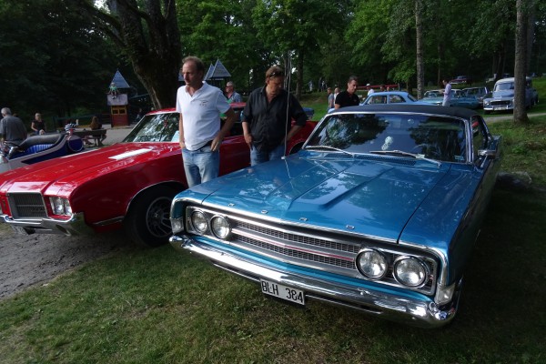 Anders och Ulf vid en fin Ford Torino