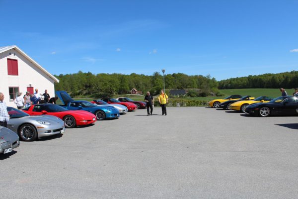 Parkeringen utanför Östra Malma