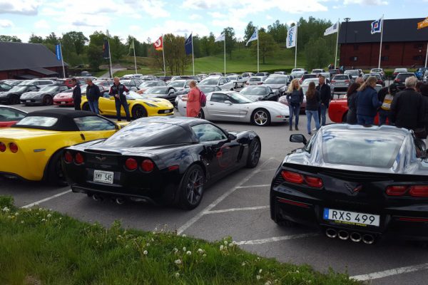 Corvetteparkeringsdelen på Vreta Klosters Golfklubb väckte en del uppmärksamhet hos golfarna.