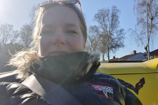 På väg mot vårmönstring! 2 grader på termometern men taket så klart av!