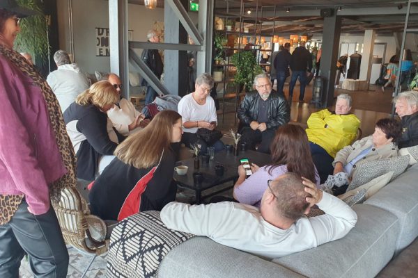 Men så klart var det lika trevligt att sitta och prata inomhus innan det bar hemåt.